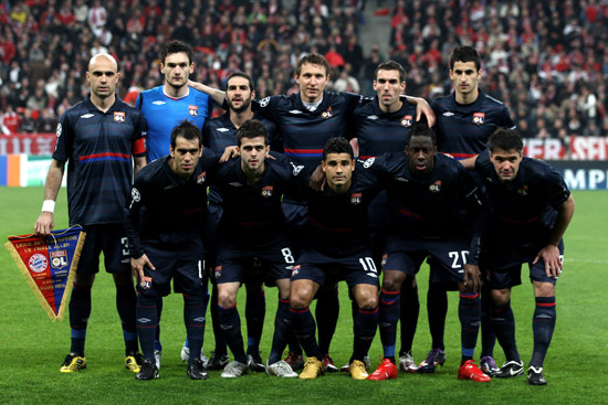 湖人惨败，詹姆斯赛后暗示球权分配有问题，没有打出团队篮球（湖人遭大败，詹姆斯赛后暗指球权失衡，团队配合乏力）