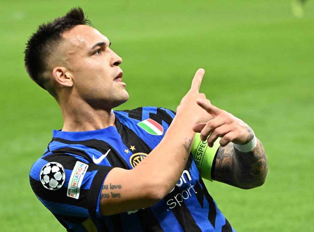 TA：马斯切拉诺已取得长足进步，将苏亚雷斯放替补席便是证明（TA：马斯切拉诺显著提升，将苏亚雷斯置于替补席即为明证）