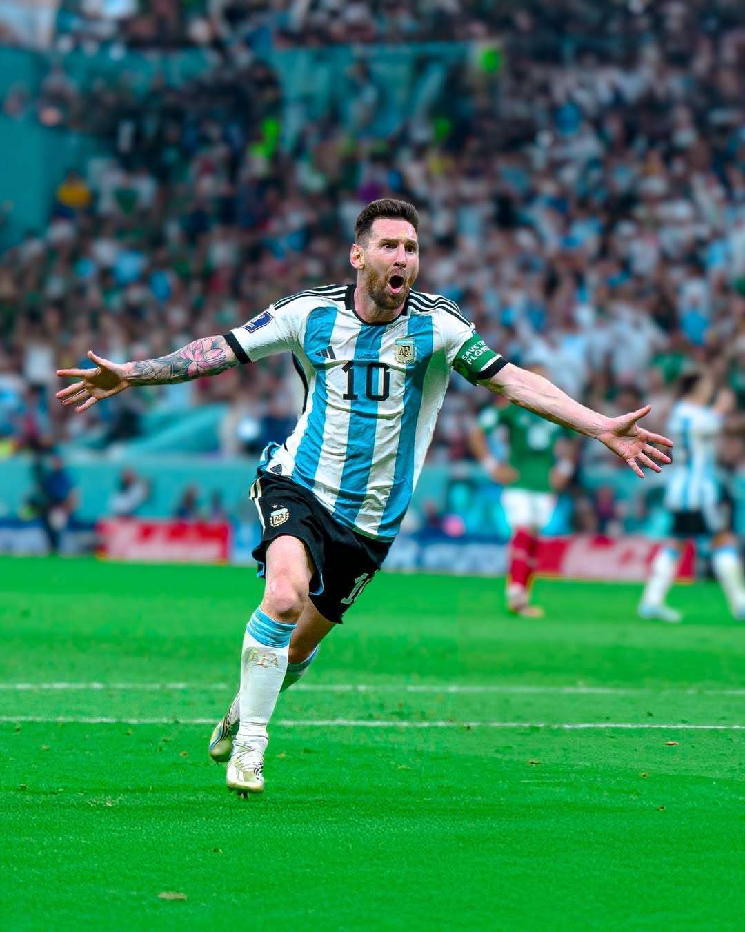 英超第14轮综述：利物浦平局+切尔西爆冷，阿森纳5分领先稳居榜首（英超第14轮：利物浦战平、切尔西爆冷失利，阿森纳以5分优势领跑）