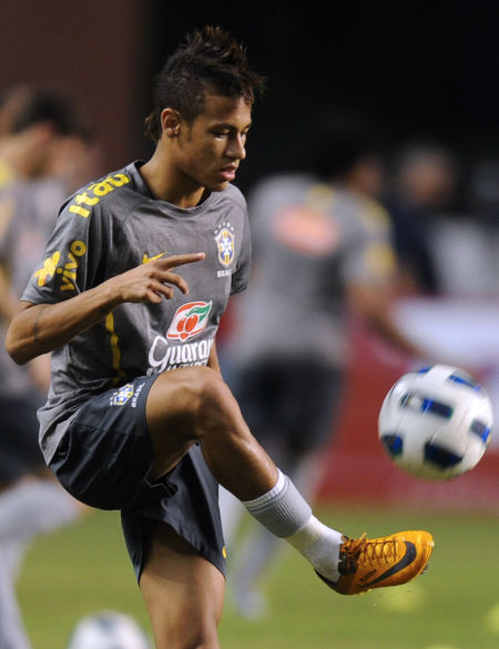 拉波尔塔：弗洛伦蒂诺的发言体现了严重的“巴塞罗那恐惧症”（拉波尔塔称弗洛伦蒂诺的言论暴露出严重的“巴塞罗那恐惧症”）