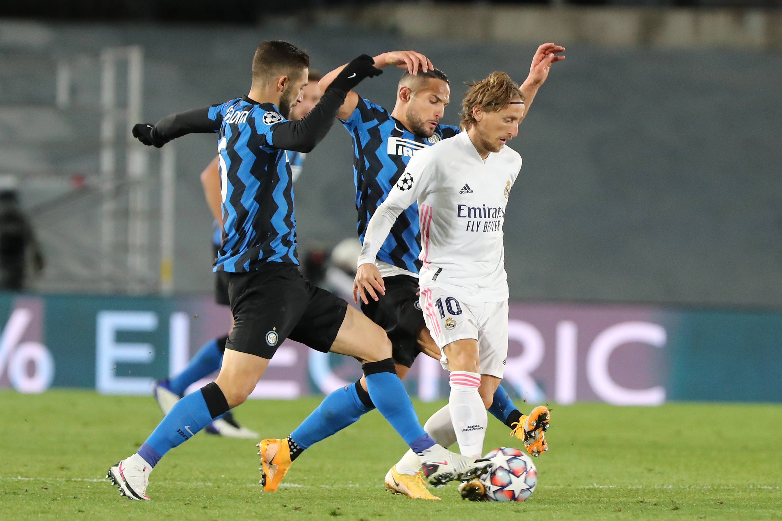 意媒：米兰、国米、尤文看上焦瓦内，维罗纳要价不低于1800万（意媒称：米兰、国米与尤文相中焦瓦内，维罗纳标价至少1800万）