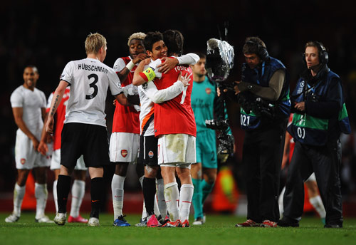 大巴黎夺得洲际杯冠军达成六冠王伟业，为第三支达此成就球队（巴黎圣日耳曼夺得洲际杯成就六冠王，史上第三队完成此壮举）